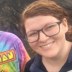 Meet your Posher, Courtney